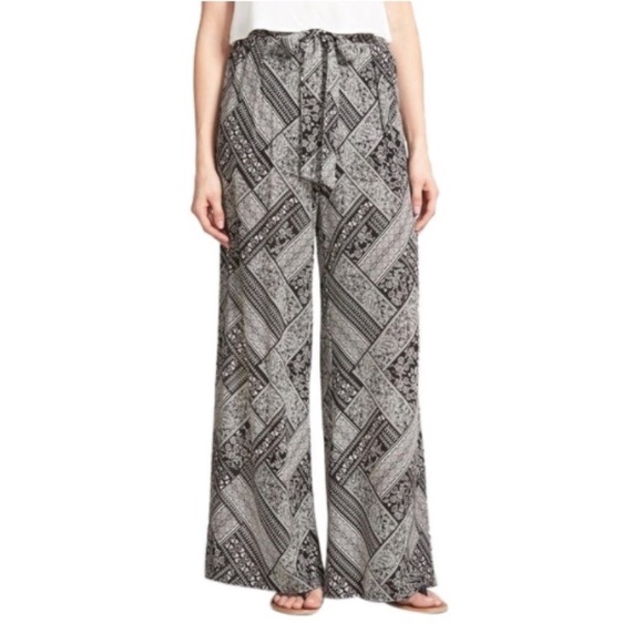 Astr Pants - 2/$30🌼NWOT Astr Black/ White Print Wide Leg Pants